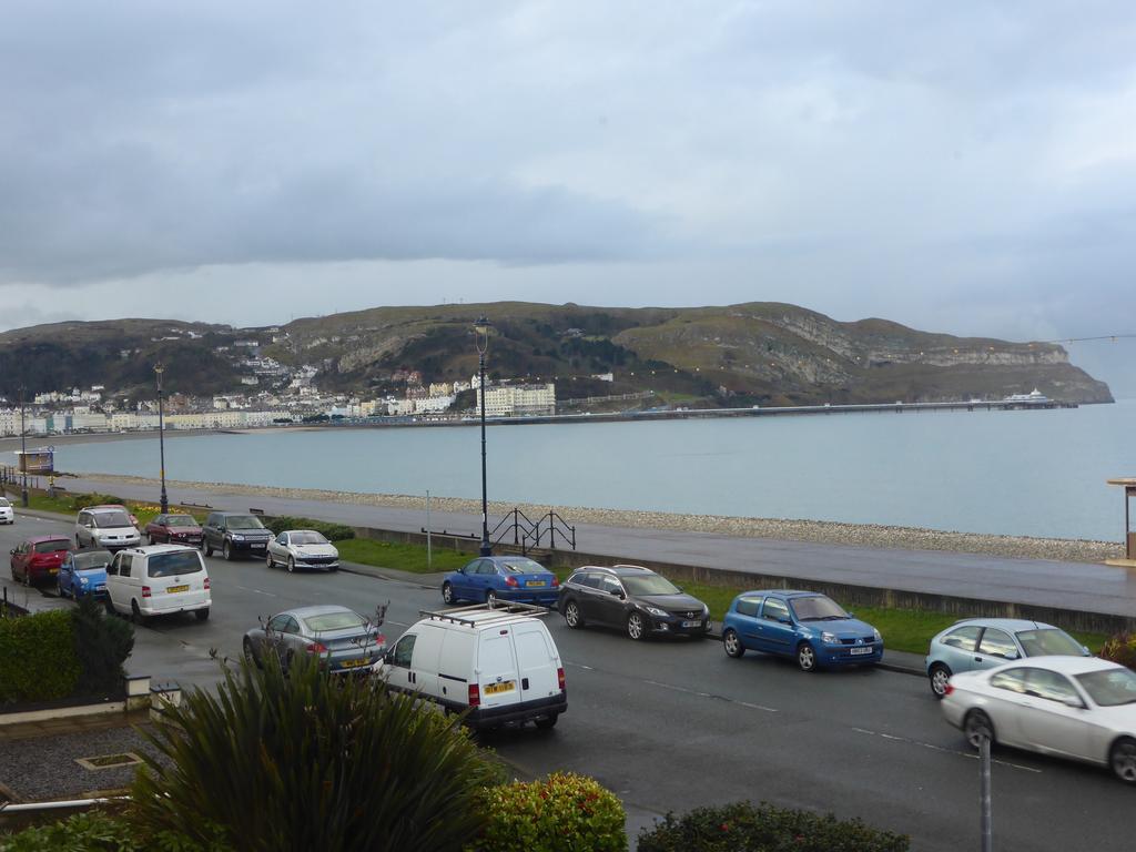 Hotel The Kendrick Exclusively For Adults Llandudno Habitación foto